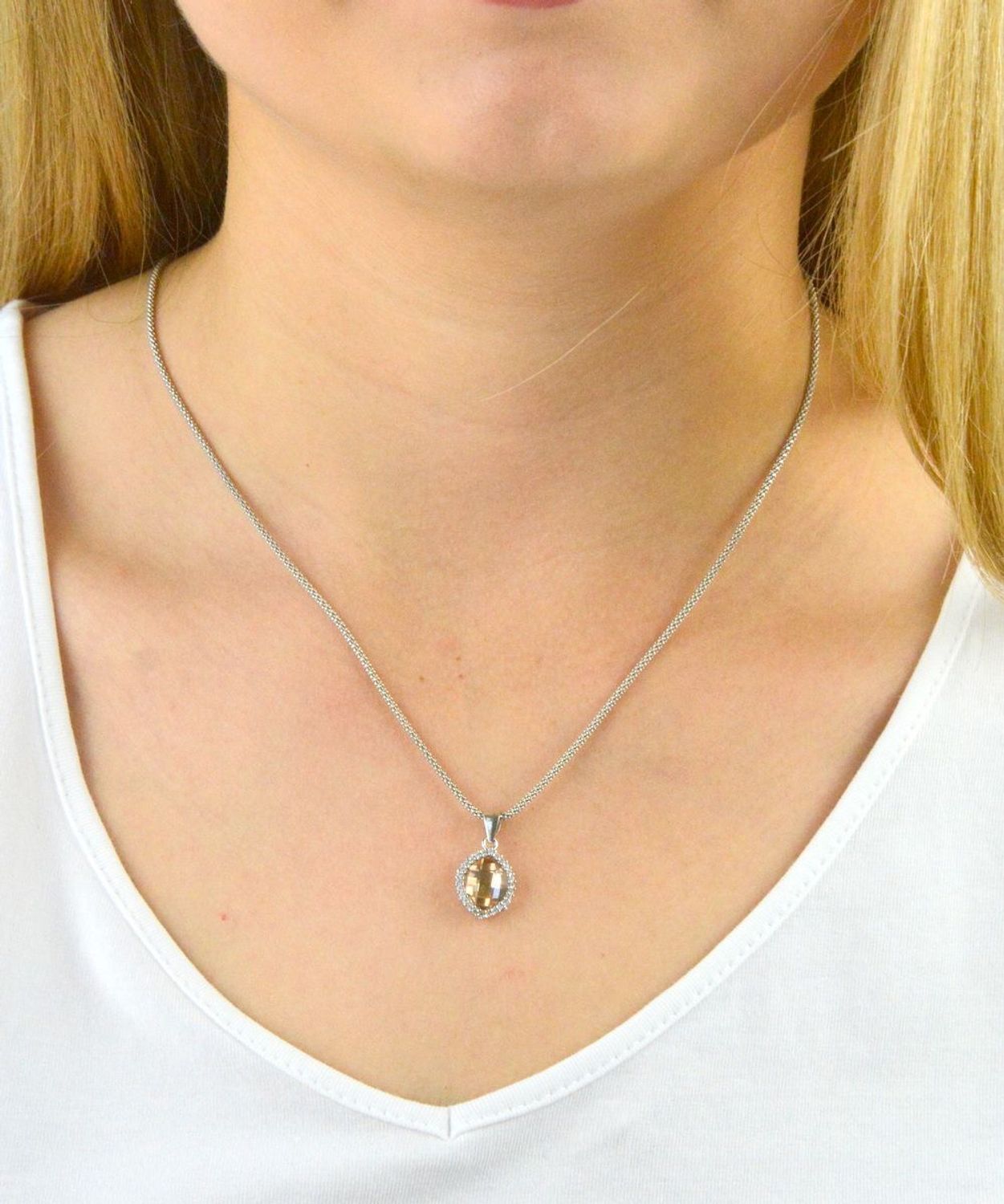 Zawieszka srebrna łososiowa z cyrkoniami DIA-ZAW-6086-925. Zawieszka srebrna z cyrkoniami. Zawieszka srebrna owalna. Zawieszka idealna na prezent..jpg