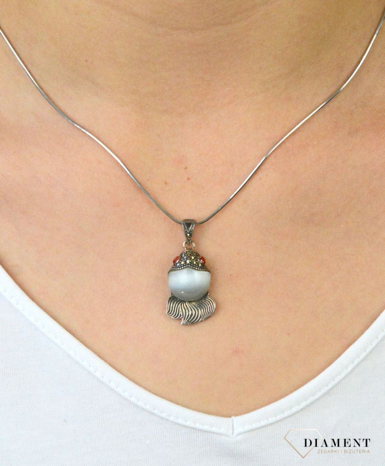 Srebrna zawieszka Kocie oczko makrazytami DIA-ZAW-6110-925. Srebrna zawieszka. Srebrna zawieszka z markazytami. srebrna zawieszka Kocie oko. Wisiorek srebrny. Idealny wisiorek, zawieszka na prezent..jpg