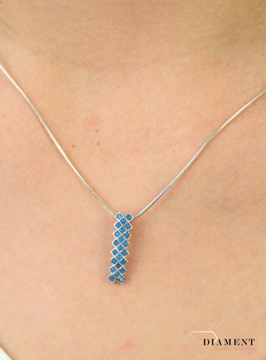 Srebrna zawieszka turkusowe prostokąciki DIA-ZAW-6122-925. Srebrna zawieszka z kamieniem. Srebrna zawieszka turkusowy kamień. Srebrna zawieszka idealna na prezent. Zawieszka damska na każdą okazję..jpg