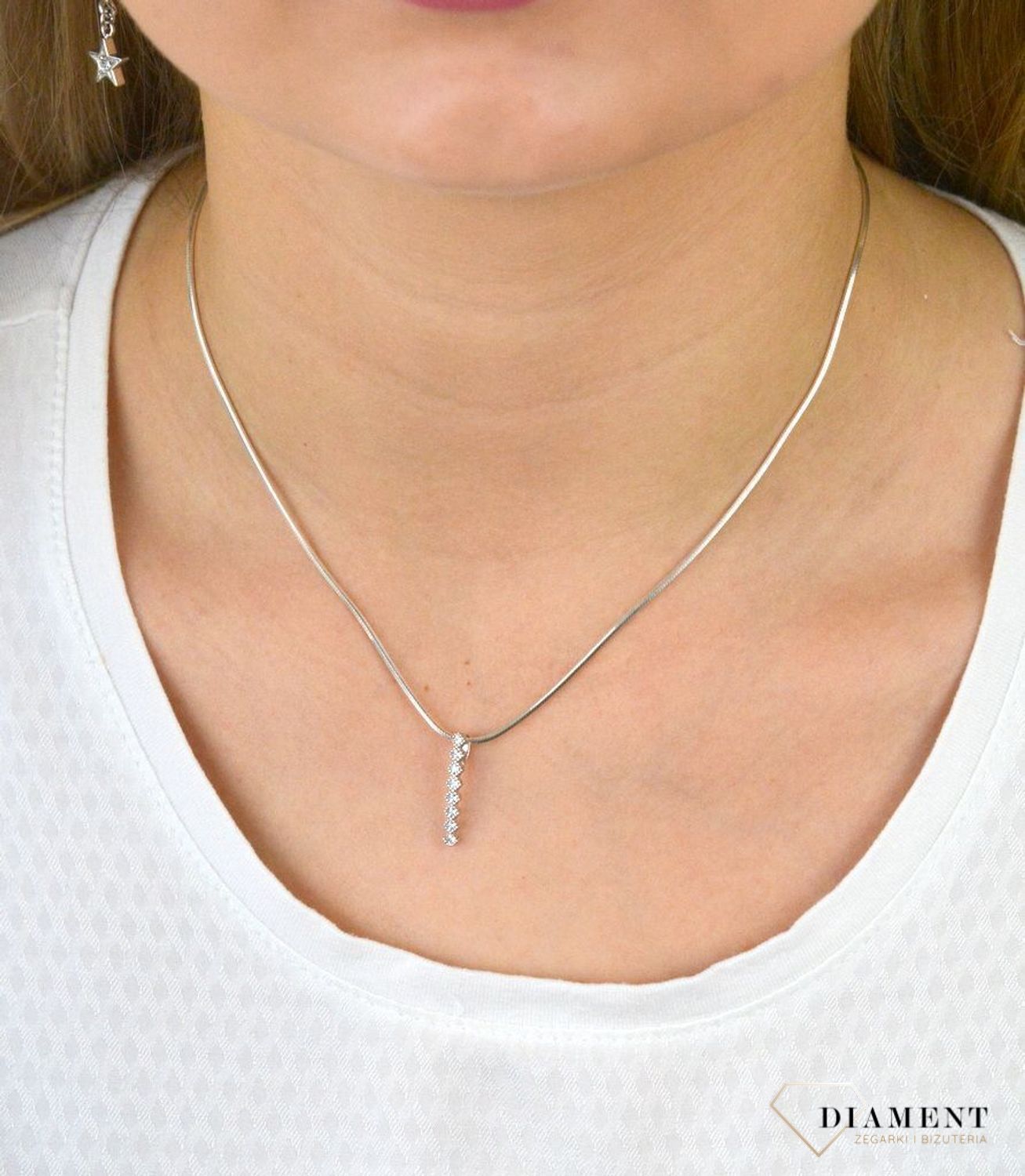 Srebrna zawieszka podłużna z cyrkoniami 925 DIA-ZAW-CYRKONIE20-925.jpg