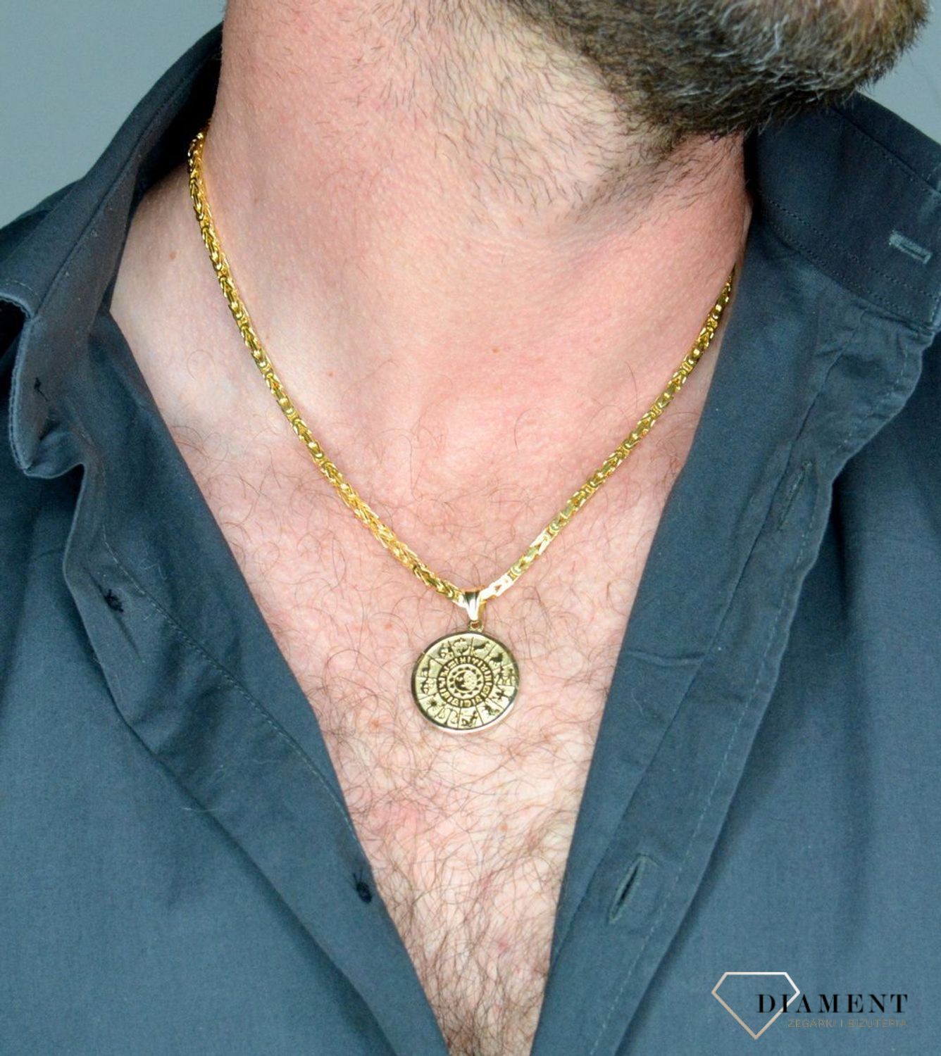 Złota zawieszka z motywem koła astrologicznego DIA-ZAW-6235-585. Złota zawieszka idealna do złotego łańcuszka. Zawieszka ze złota. Zawieszka koło astrologiczne. Zawieszka złota okrągła. Zawieszka złota dams.jpg