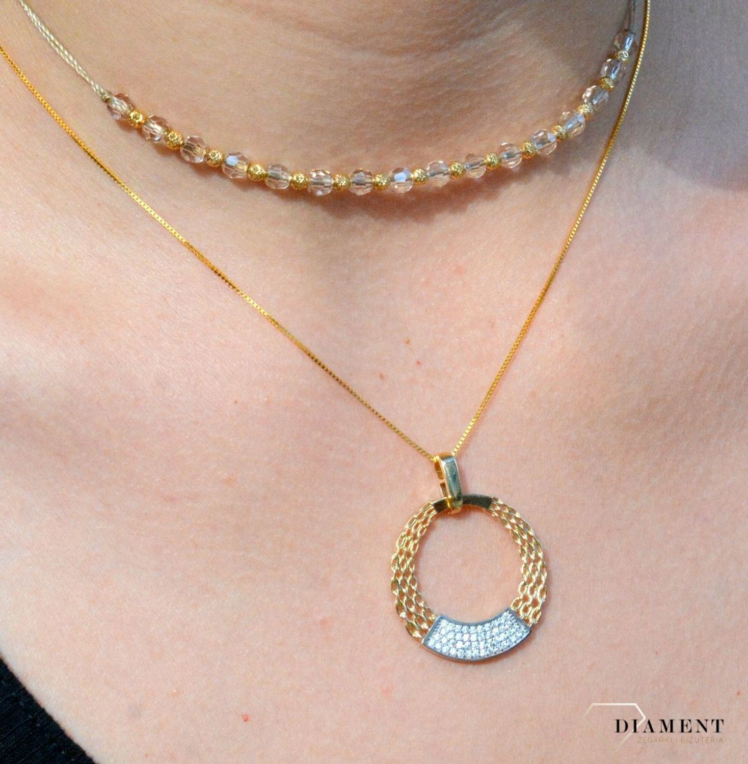 Złota zawieszka z opalem. Złota zawieszka owalna. Złota zawieszka z białym kamieniem. Złota zawieszka damska. Złota zawieszka idealna na prezent..jpg