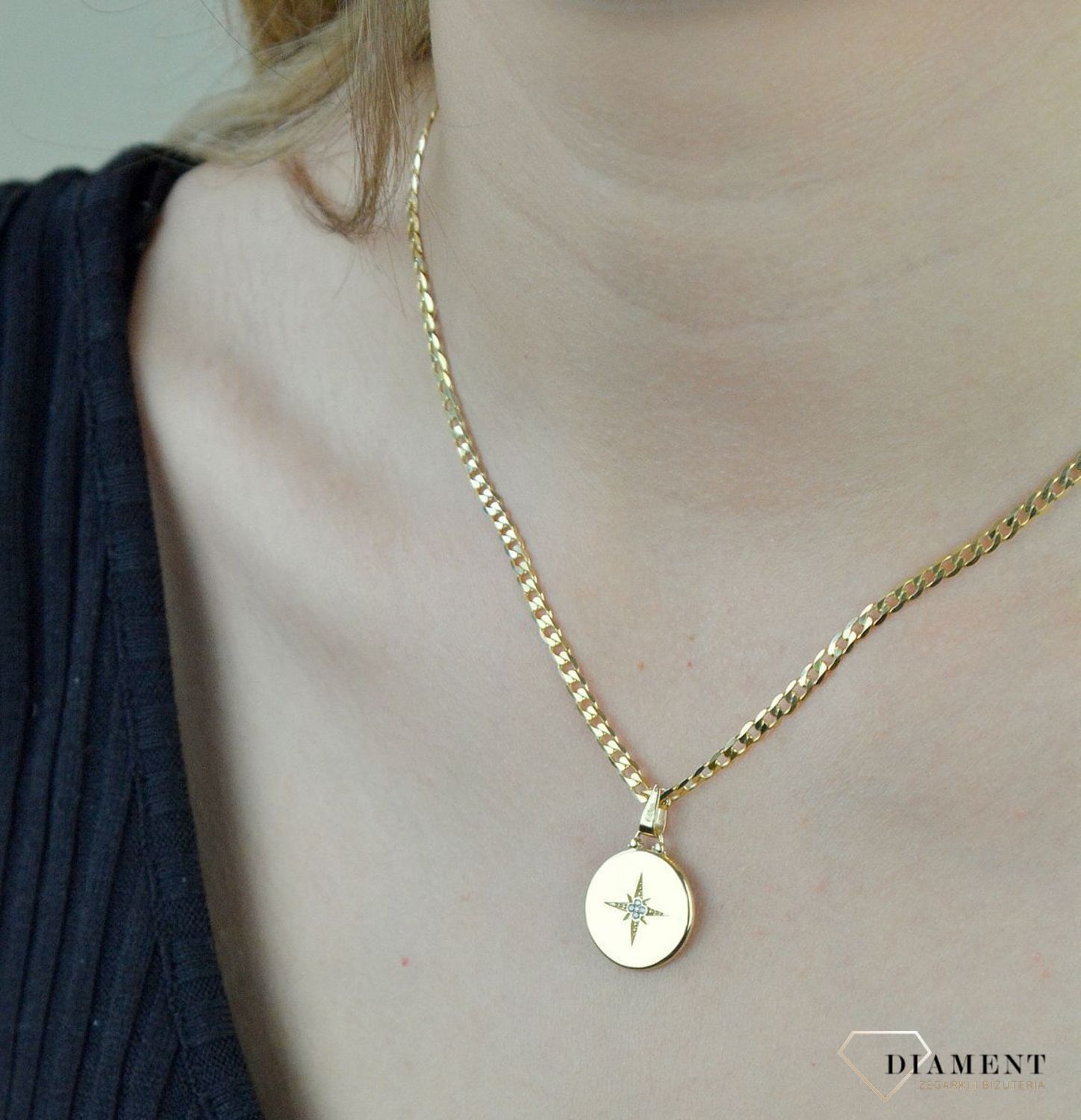 Zawieszka złota próby 585  róża wiatrów DIA-ZAW-6237-585. Złota zawieszka w kształcie róży wiatrów. Zawieszka została wykonana z najwyższ.jpg