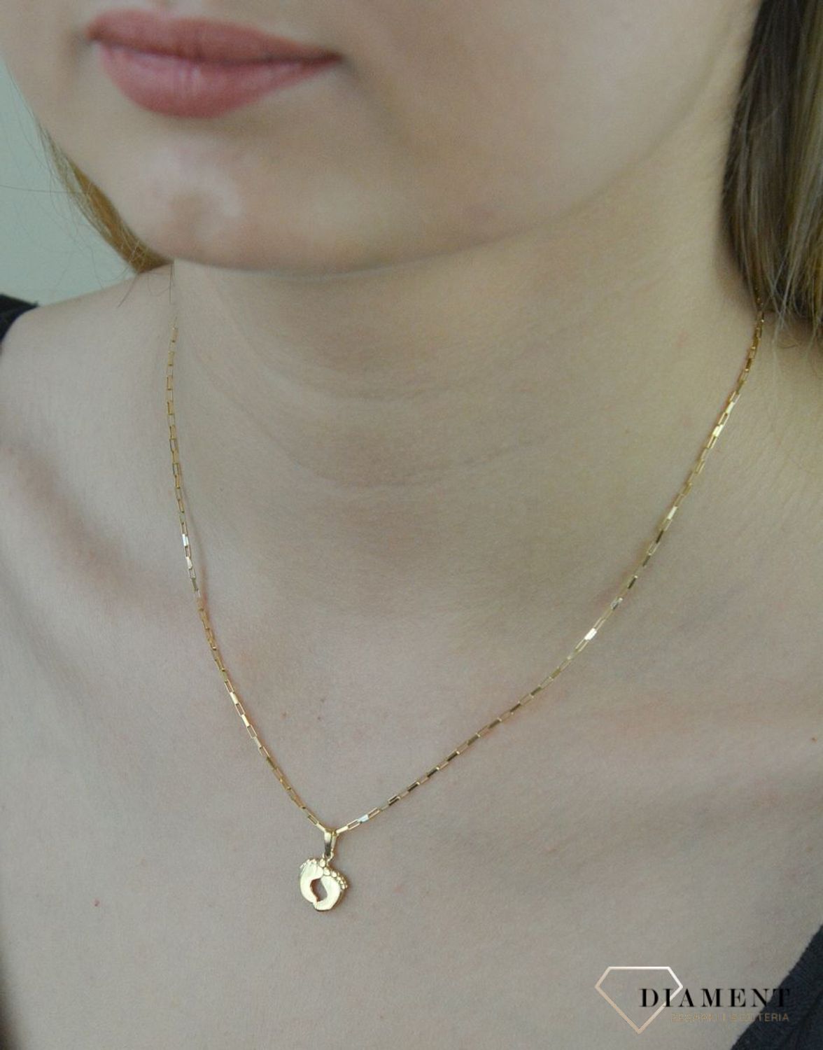 Złota zawieszka 585 gładkie stópki do graweru DIA-ZAW-6254-585.jpg