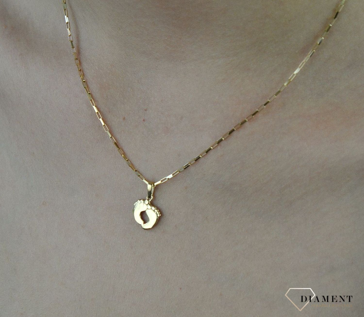 Złota zawieszka 585 gładkie stópki do graweru DIA-ZAW-6254-585.jpg