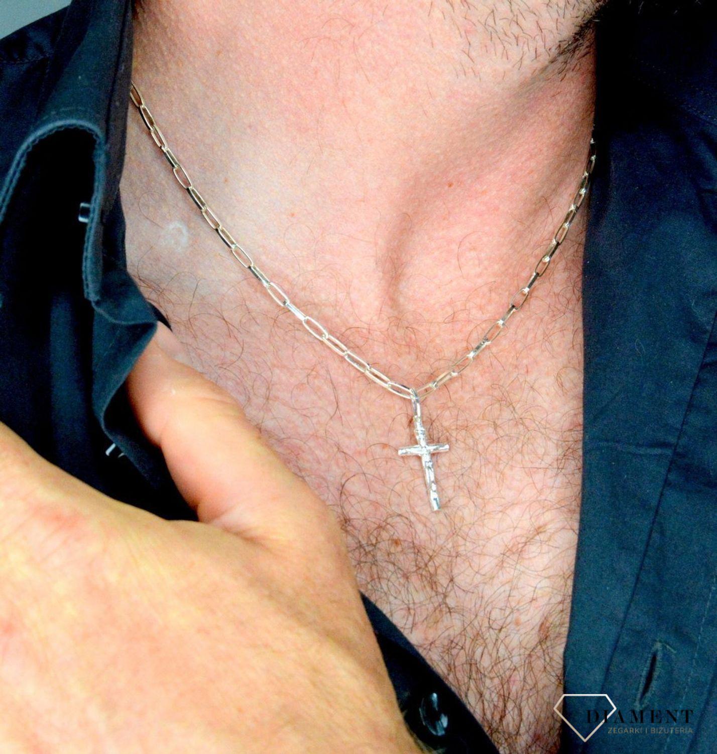 Srebrna zawieszka 925 Krzyż z Jezusem 2,5 cm DIA-ZAW-6295-925.jpg