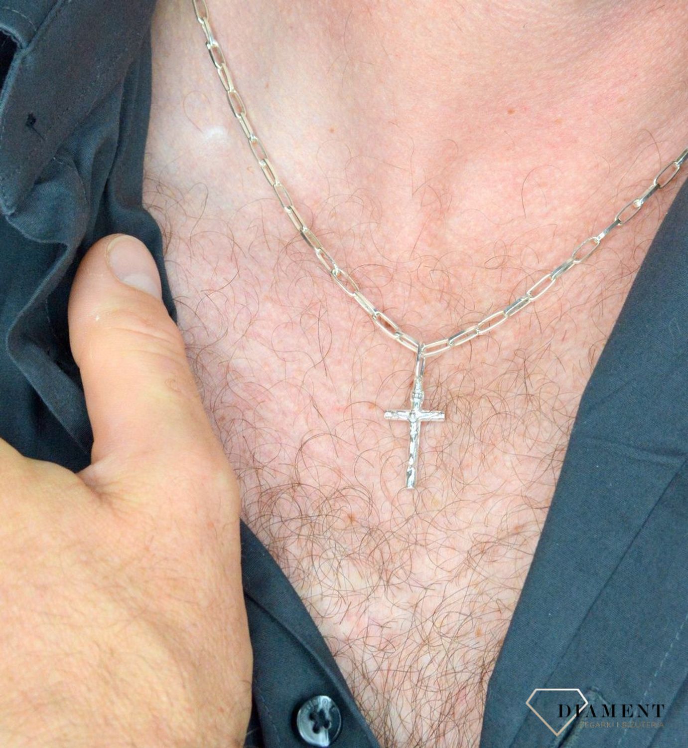 Srebrna zawieszka 925 Krzyż z Jezusem 2,5 cm DIA-ZAW-6295-925.jpg