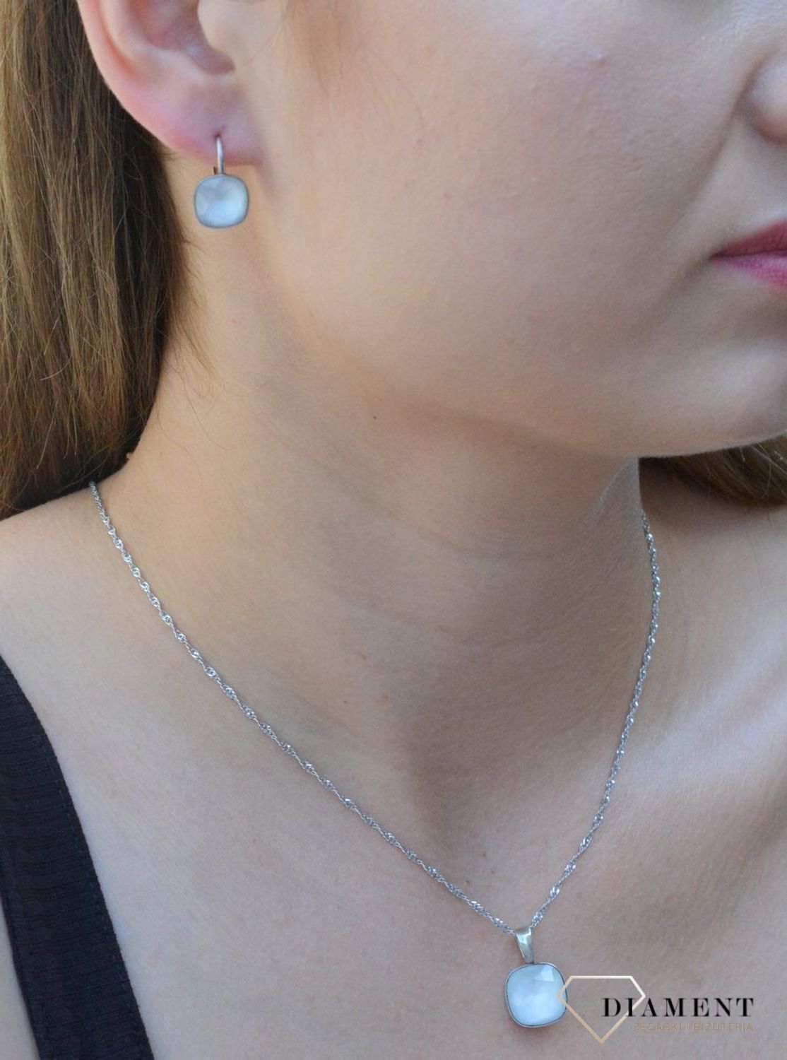 Zawieszka srebrna damska mleczny kryształek DIA-ZAW-6353-925.jpg