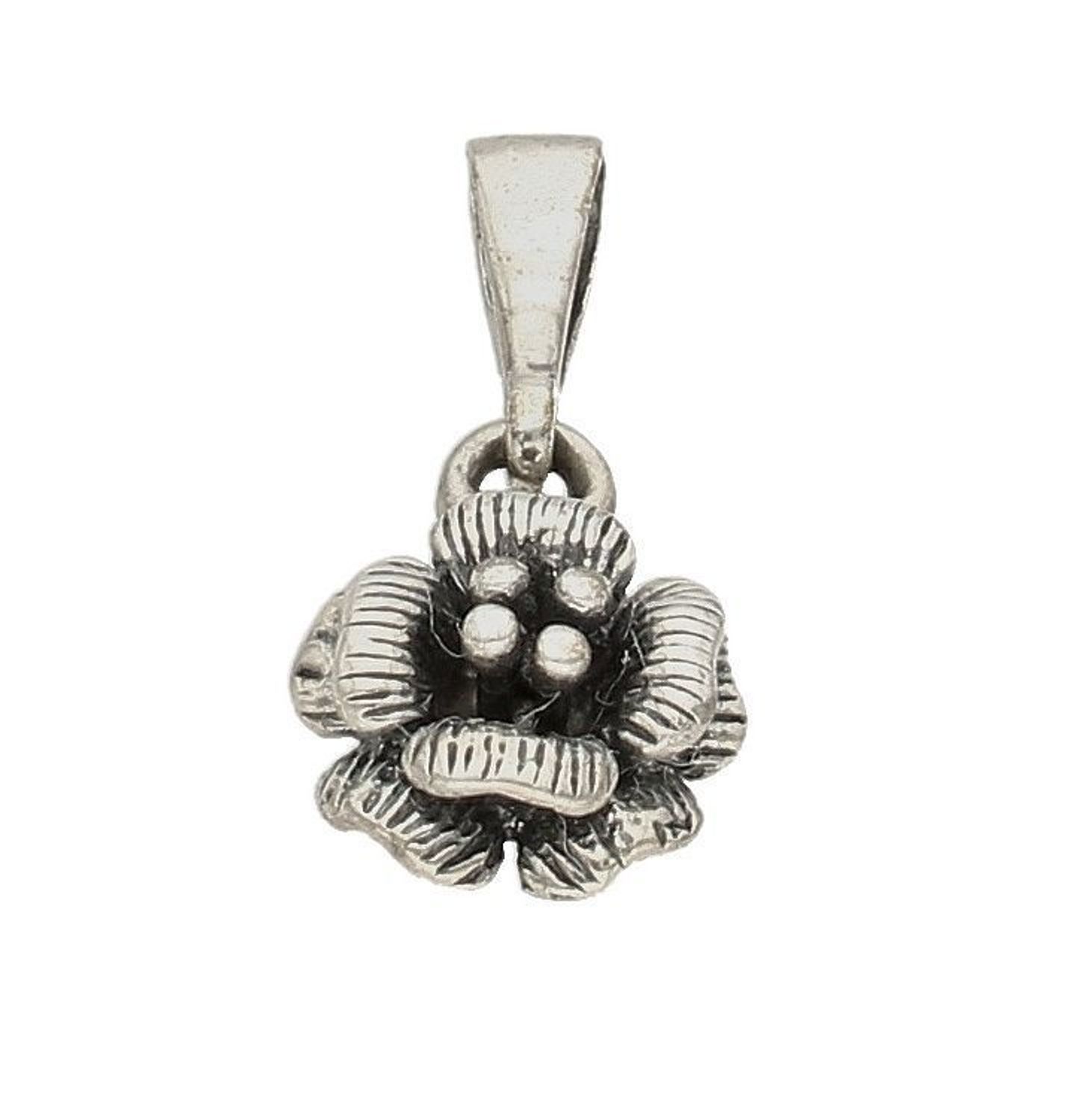 Zawieszka srebrna oksydowana kwiatek DIA-ZAW-6376-925. Zawieszka srebrna oksydowana. Zawieszka srebrna w kształcie kwiatka. Zawieszka srebrna damska. Zawieszka srebrna dla k.jpg