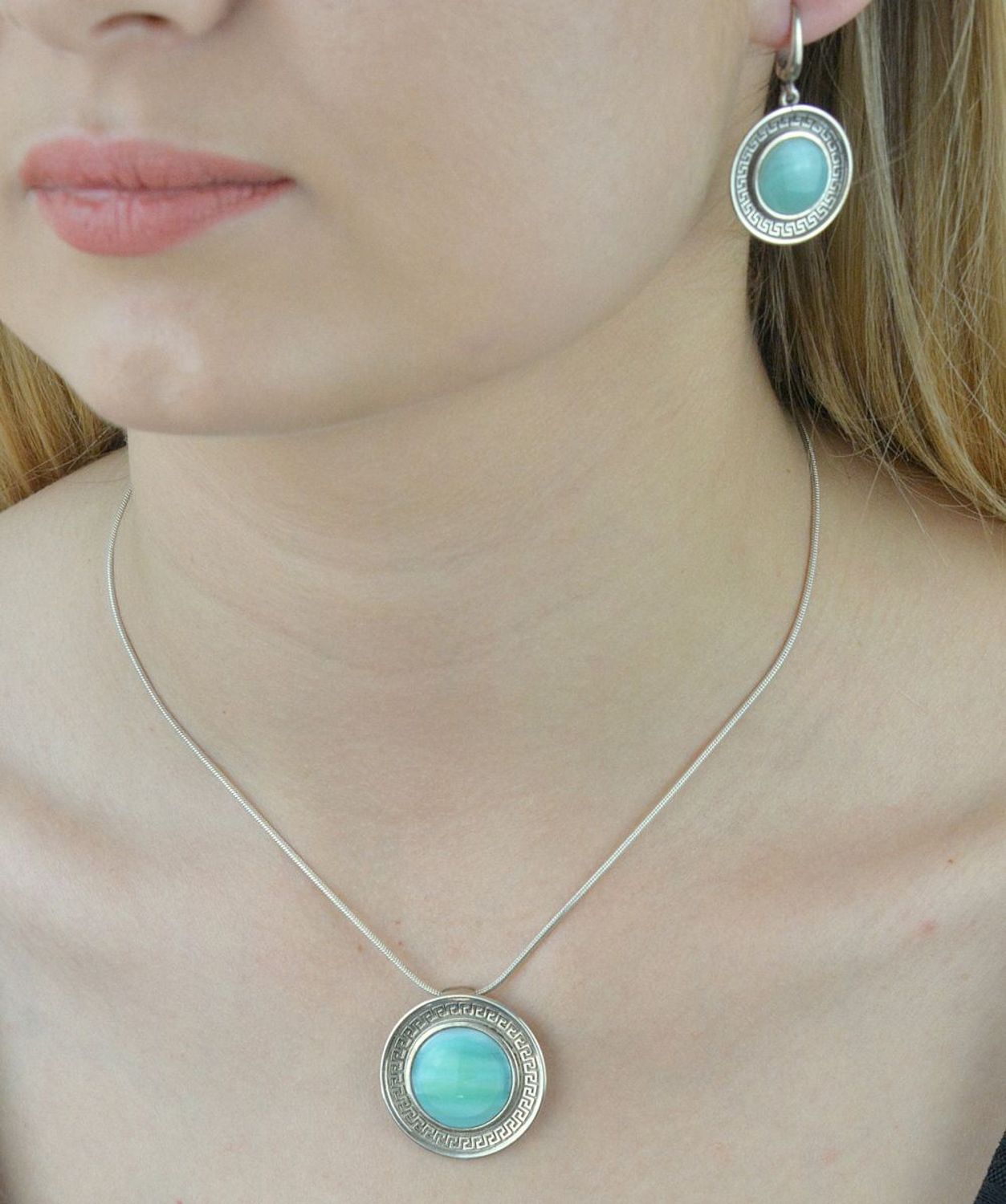 Zawieszka srebrna okrągła Szkło Murano  DIA-ZAW-6388-925. Zawieszka srebrna. Zawieszka Szkło Murano. Szkło Weneckie. Zawieszka w błękitnym odcieniu. Zawieszka damska. Biżuter.jpg