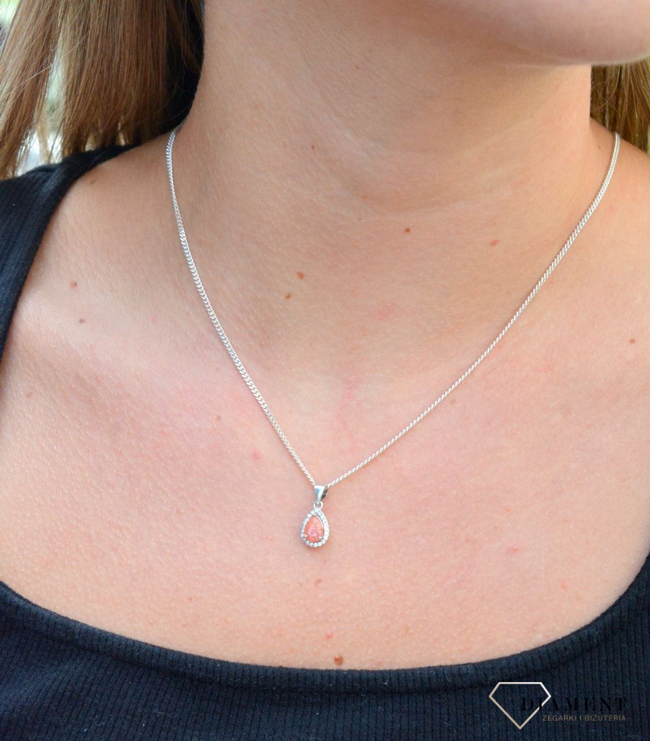 Zawieszka srebrna z cyrkoniami i kamieniem  DIA-ZAW-6696-925. Zawieszka srebrna damska. Zawieszka srebrna z cyrkonią. Zawieszka srebrna pomarańczowy kamień. Zawieszka idealna na co dzień. Idealny pomysł na prezent..jpg
