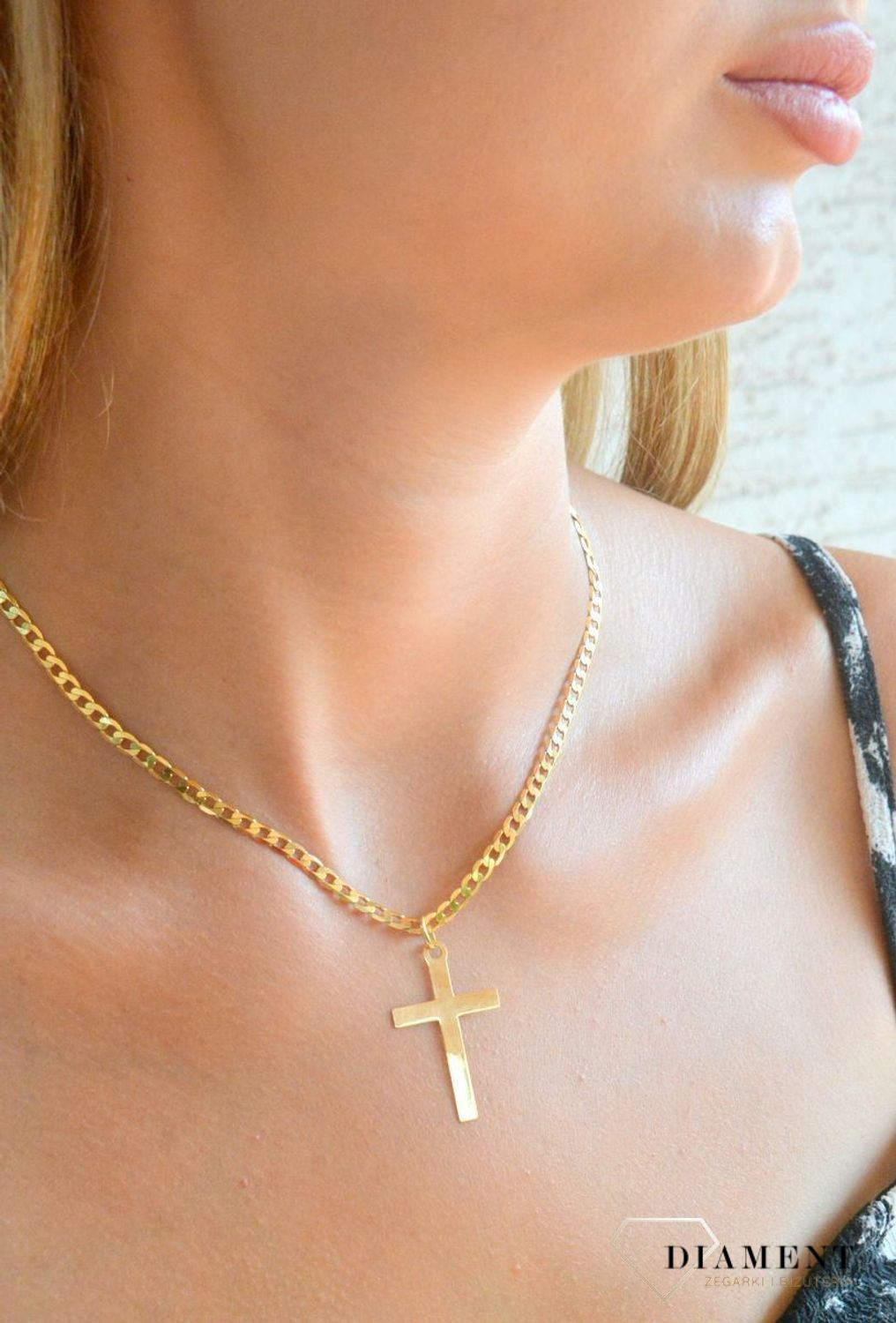 Złota zawieszka na łańcuszek krzyżyk gładki DIA-ZAW-7003-585.jpg
