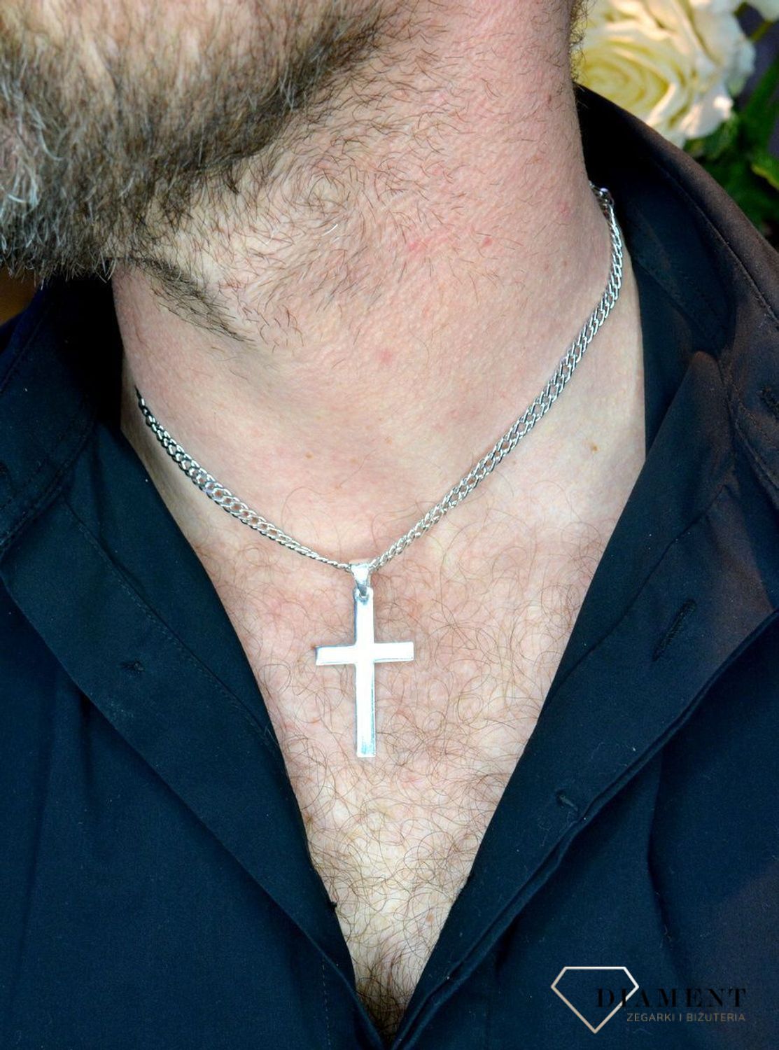 Srebrna zawieszka Krzyżyk 4,3cm DIA-ZAW-71105-925. W naszej ofercie dostępne są łańcuszki, które razem z subtelnym wisiorkiem stanowią idealne zestawienie na każdą okazję. Waga około 3,50 gram. Długość krzyżyka wynosi 4,3 cm.jpg