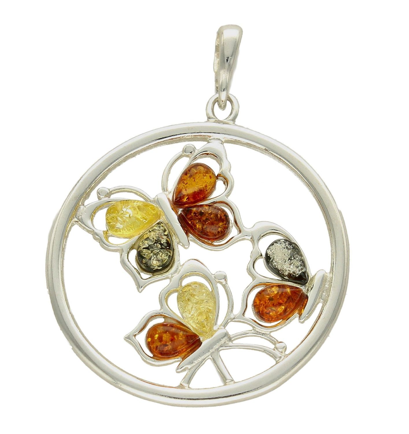 Zawieszka srebrna w kształcie koła z motylkami z bursztynu DIA-ZAW-7126-925. Bursztyn wprawiono w najwyższej jakości srebro o próbie 925, kruszec od wielu setek lat symbolizujący głębię emocjonalną, duchowość i żeńską energię.jpg