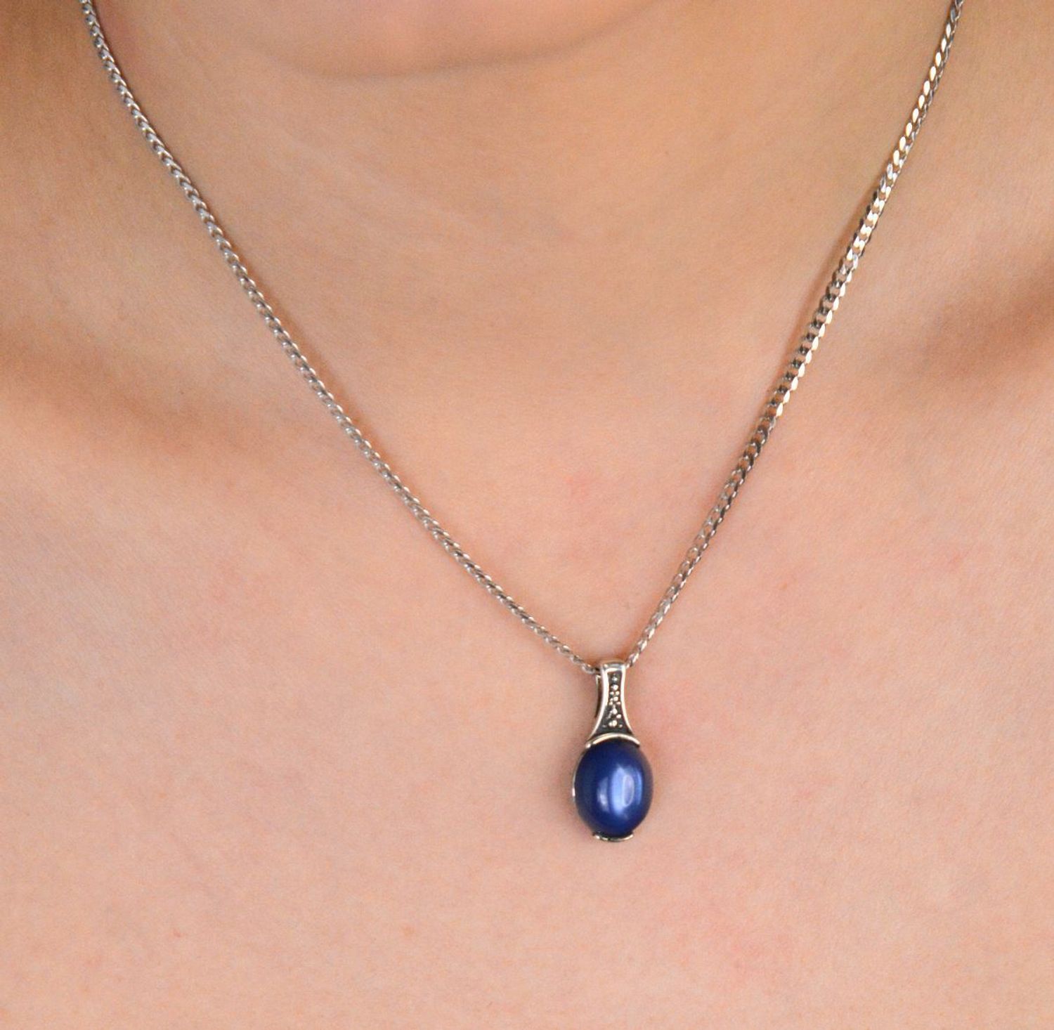 Zawieszka srebrna owalna z masą jubilerską niebieską próba 925, DIA-ZAW-8696-925 1.jpg