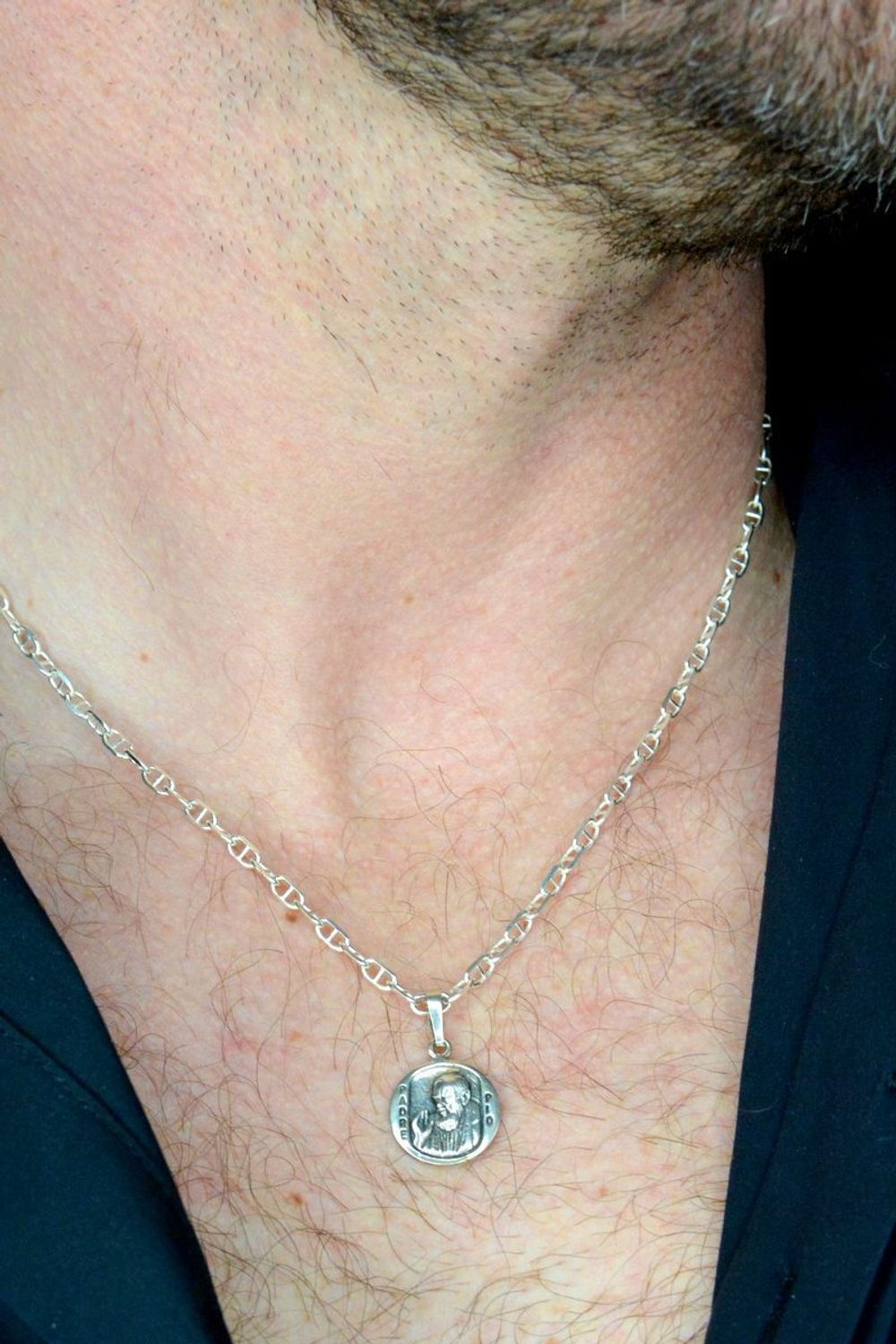 Zawieszka srebrna Medalik Ojciec Pio DIA-ZAW-8725-925. Srebrna zawieszka do łańcuszka. Zawieszka srebrna medalik. Medalik srebrny Ojciec Pio. Medalik srebrny na prezent,.jpg