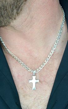 Zawieszka srebrna w kształcie krzyża Krzyż 2,6 cm (3).JPG