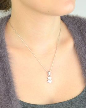 Uroczy srebrny wisiorek miś Diament ze srebra 925. Subtelna zawieszka symbolizująca łagodność i miłość. Idealna na prezent dla kobiety (3).JPG