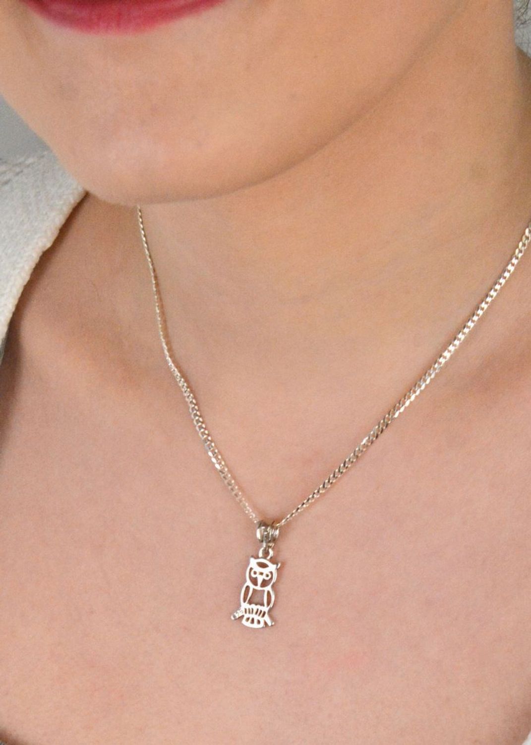 Zawieszka srebrna próba 925, sowa DIA-ZAW-8835-925 Elegancka zawieszka przedstawiająca sowę, wykonaną z wysokiej jakości srebra próby 925..jpg