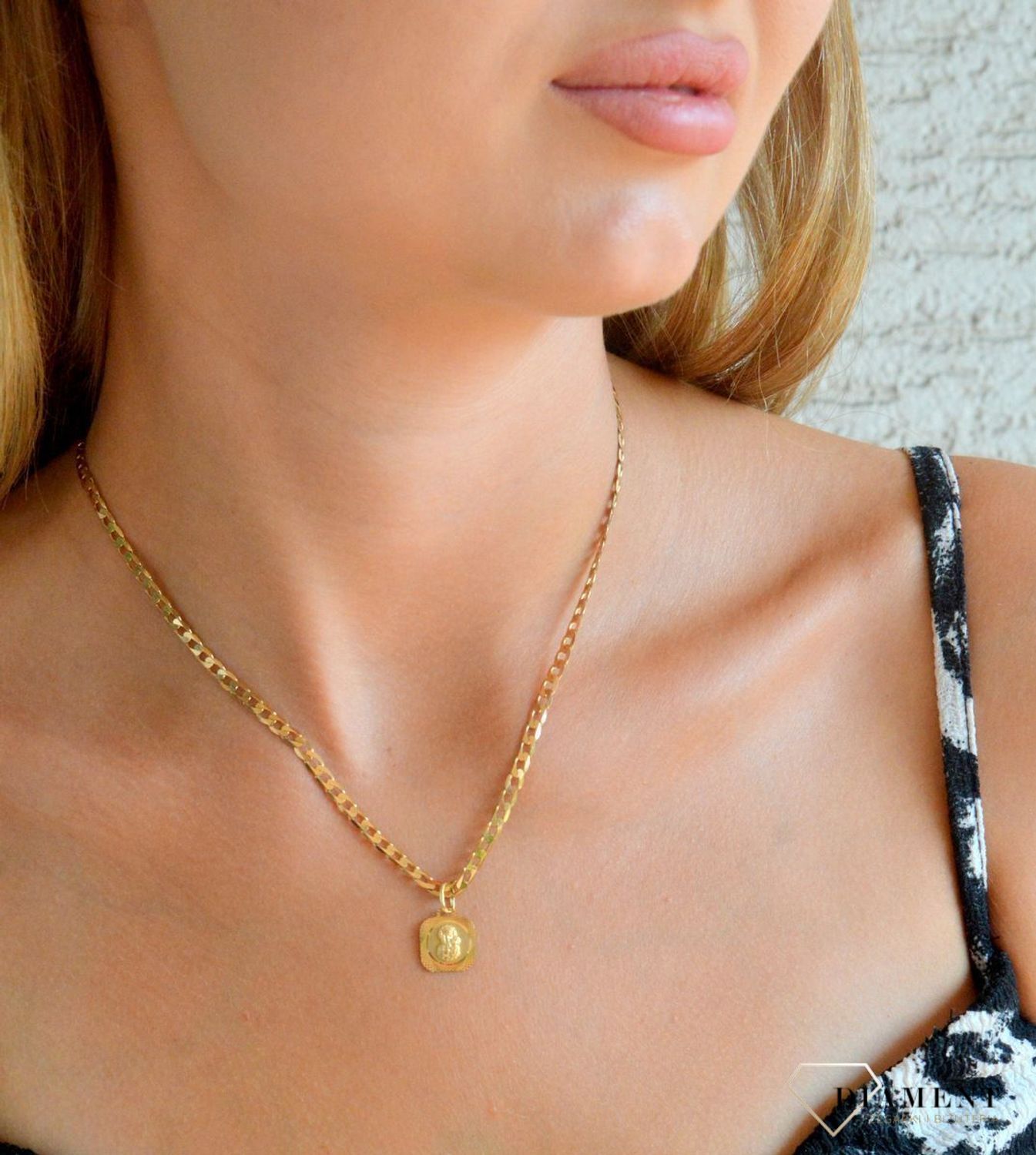 Złota zawieszka medalik Matka Boska Częstochowska DIA-ZAW-9004-585 (2).jpg