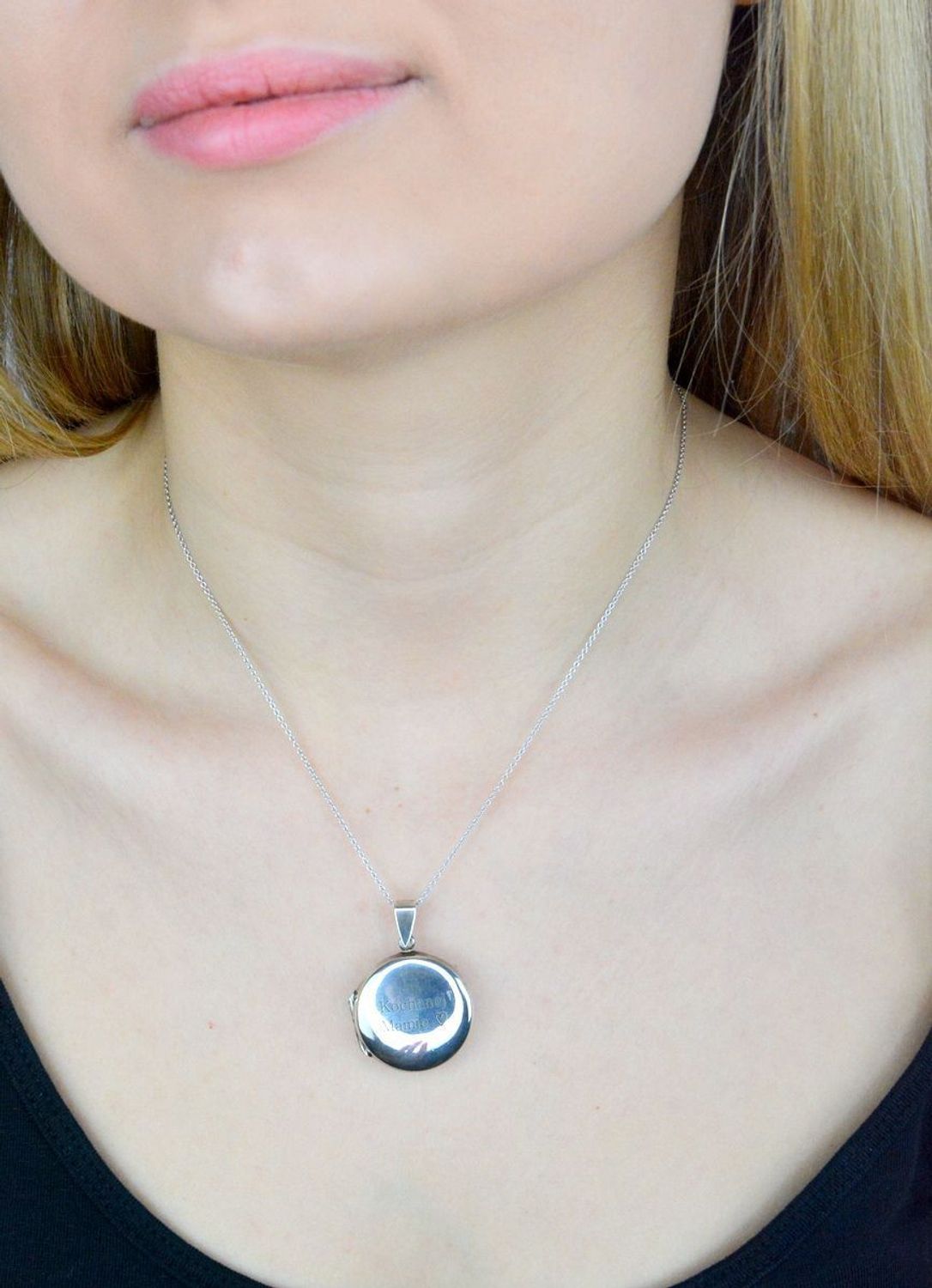 Zawieszka srebrna okrągłe Puzderko ''Kochanej mamie'' Prezent dla Dzień Mamy DIA-ZAW-9362-MAMA-925.jpg