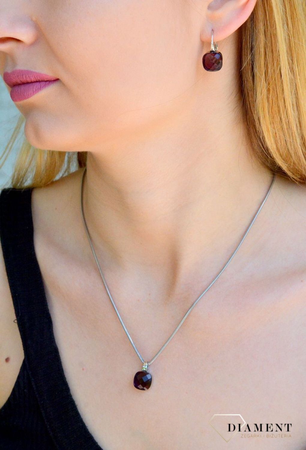 Srebrna zawieszka damska fioletowy kwadracik DIA-ZAW-9417-925s.jpg