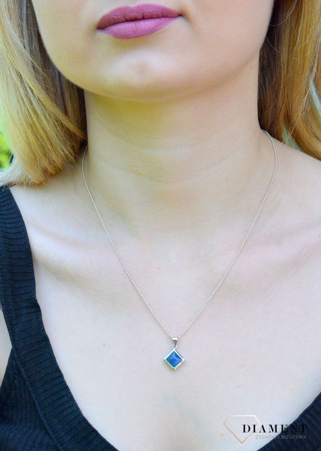 Srebrna zawieszka niebieski kwadracik DIA-ZAW-9424-925d.jpg