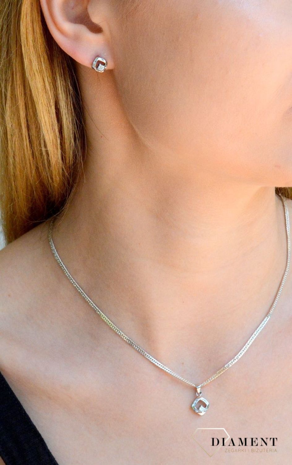 Srebrna zawieszka kwadracik z cyrkonią DIA-ZAW-9434-925d.jpg
