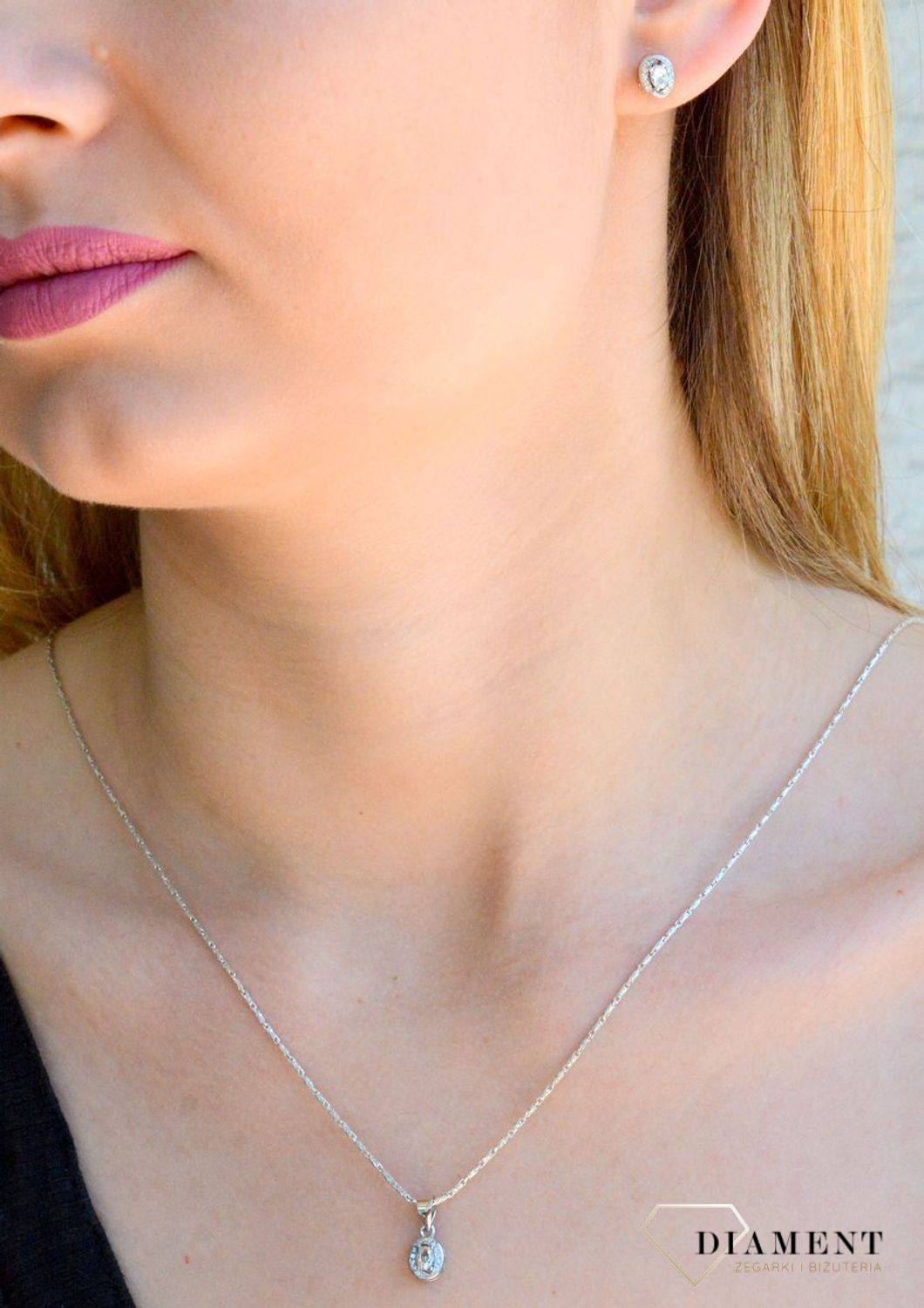 Srebrna zawieszka owalna z cyrkoniami DIA-ZAW-9441-925d.jpg