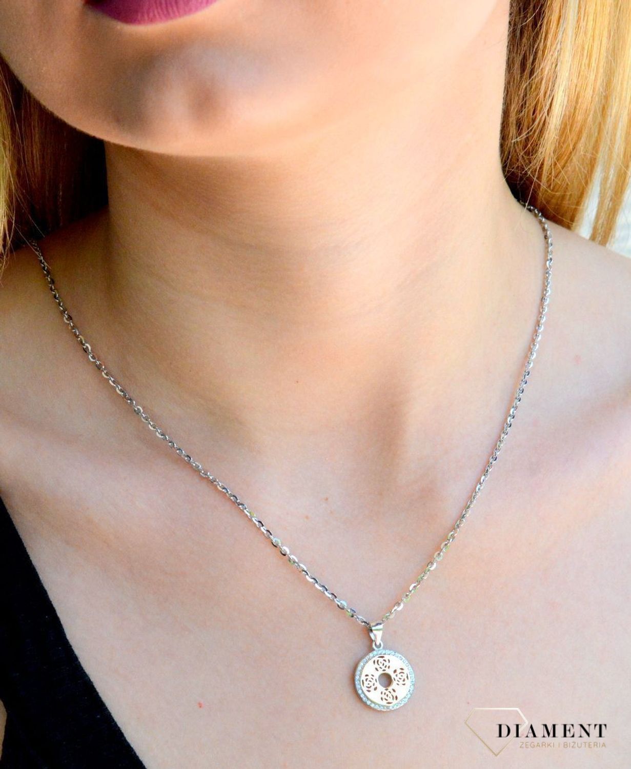 Srebrna zawieszka okrągła z pozłoceniem ażurowy wzór DIA-ZAW-9442-925c.jpg