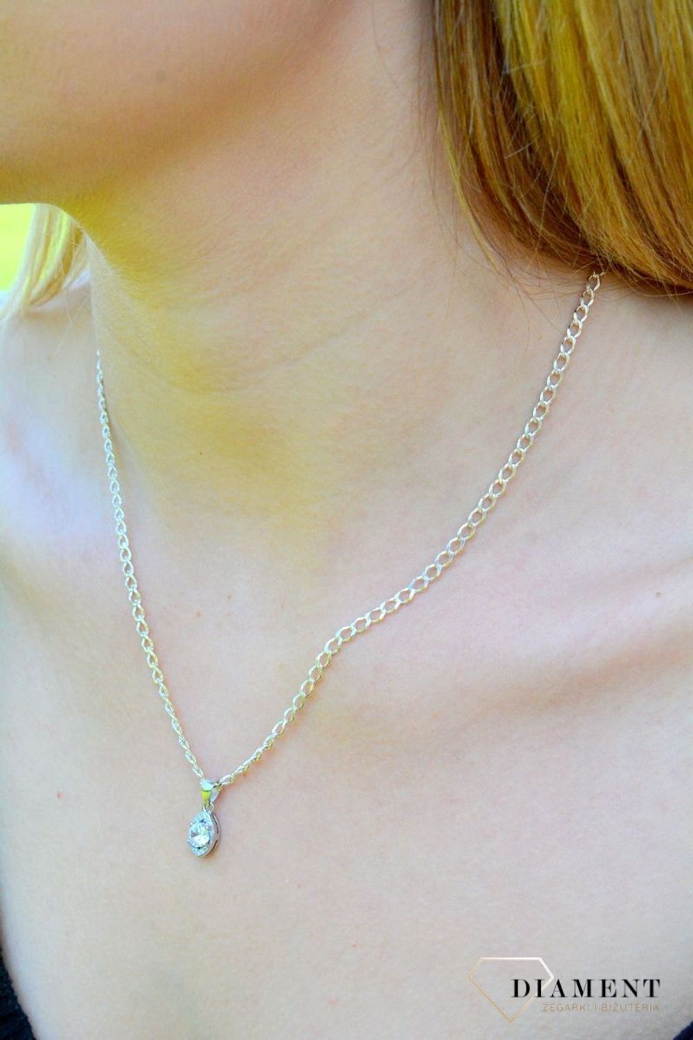 Srebrna zawieszka owalna z dużą cyrkonią DIA-ZAW-9463-925vc.jpg