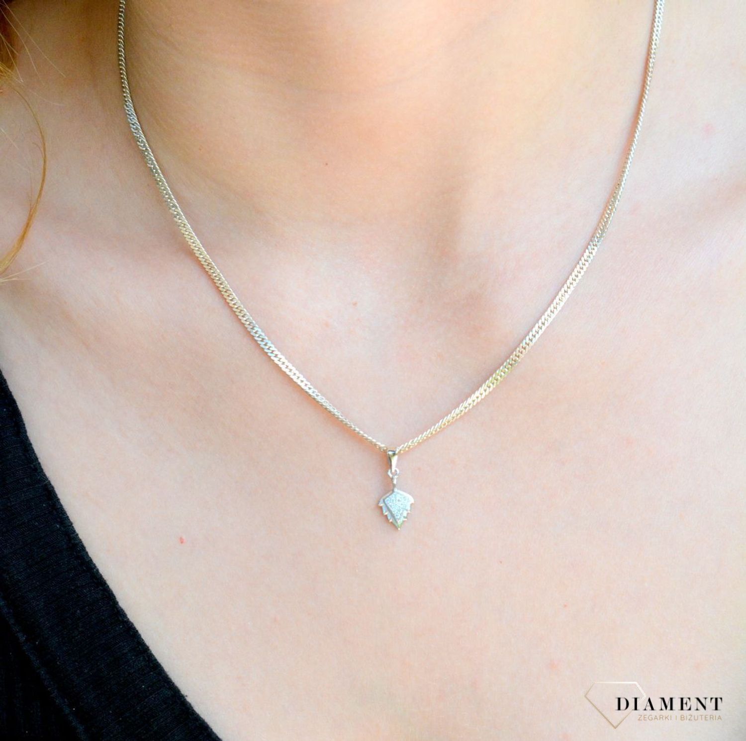 Srebrna zawieszka listek z cyrkoniami DIA-ZAW-9465-925d.jpg