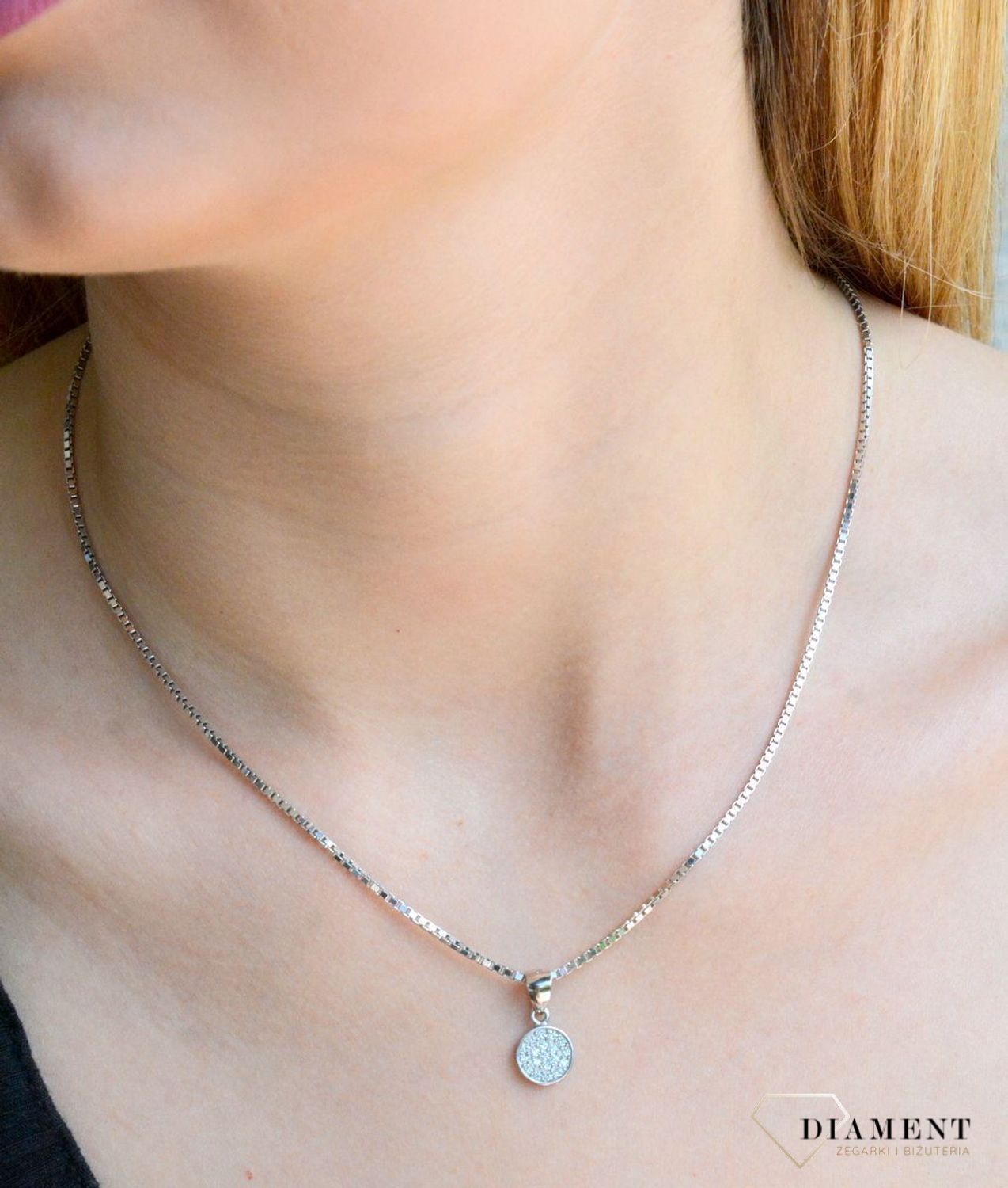 Srebrna zawieszka damska okrągła drobne cyrkonie DIA-ZAW-9474-925d.jpg