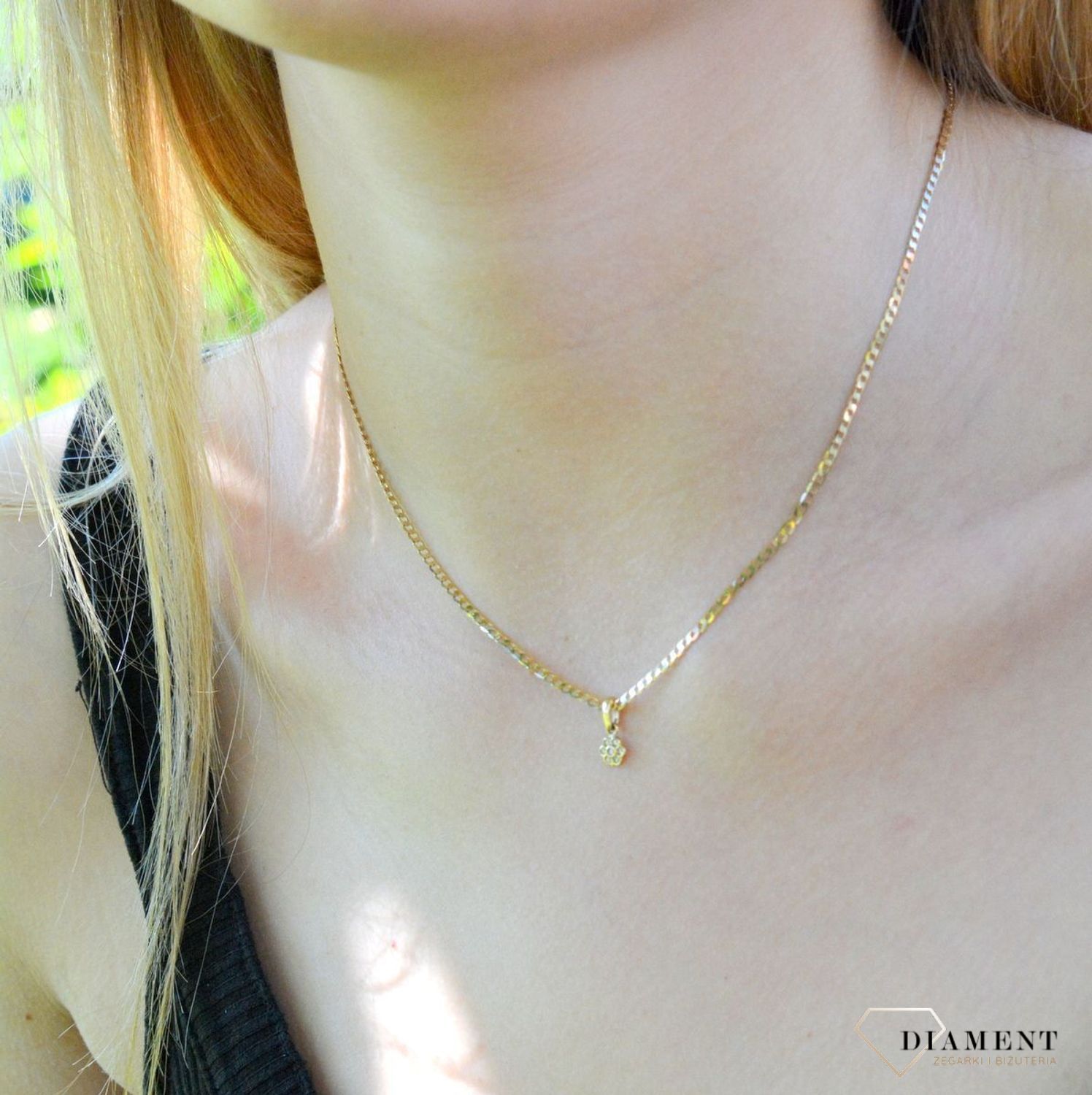 Złota zawieszka 585 delikatny kwiatek z cyrkoniami DIA-ZAW-9478-585d.jpg