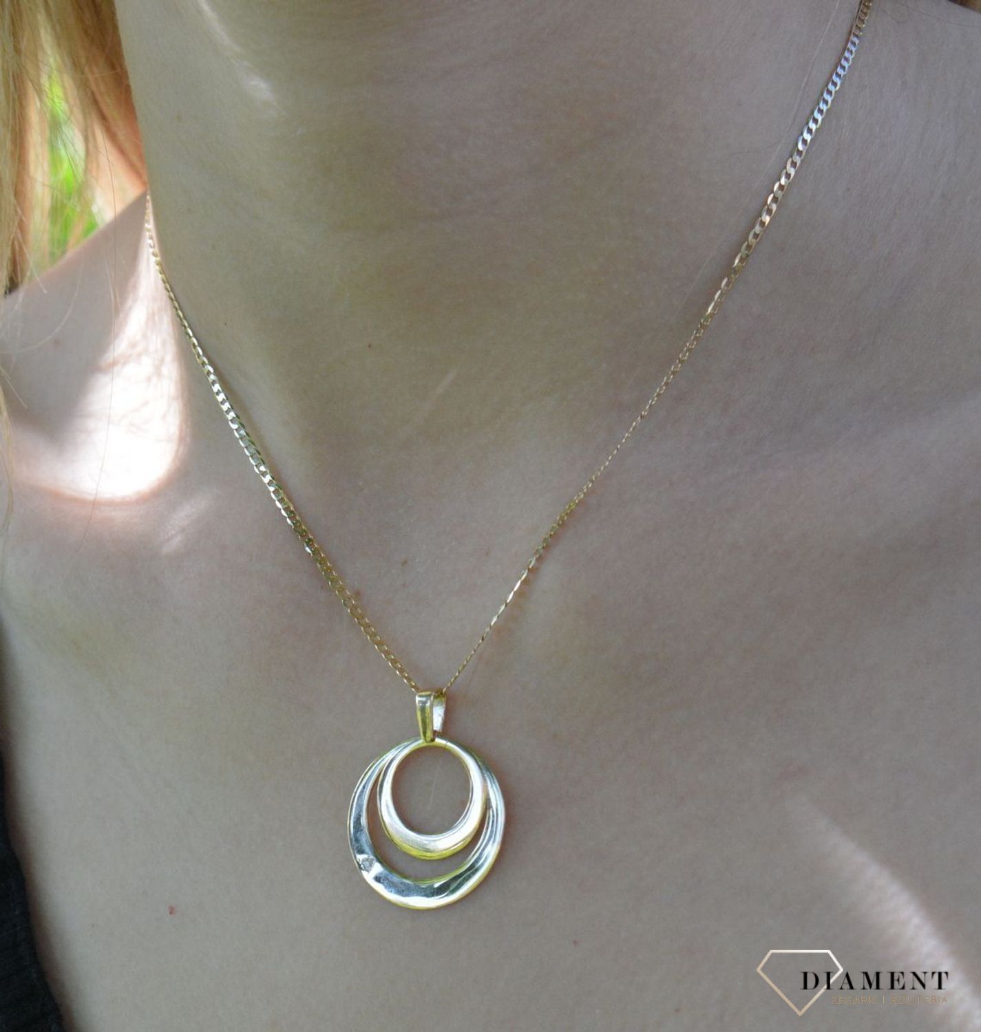 Złota zawieszka 585 okrągła z cyrkoniami DIA-ZAW-9764-585vf.jpg