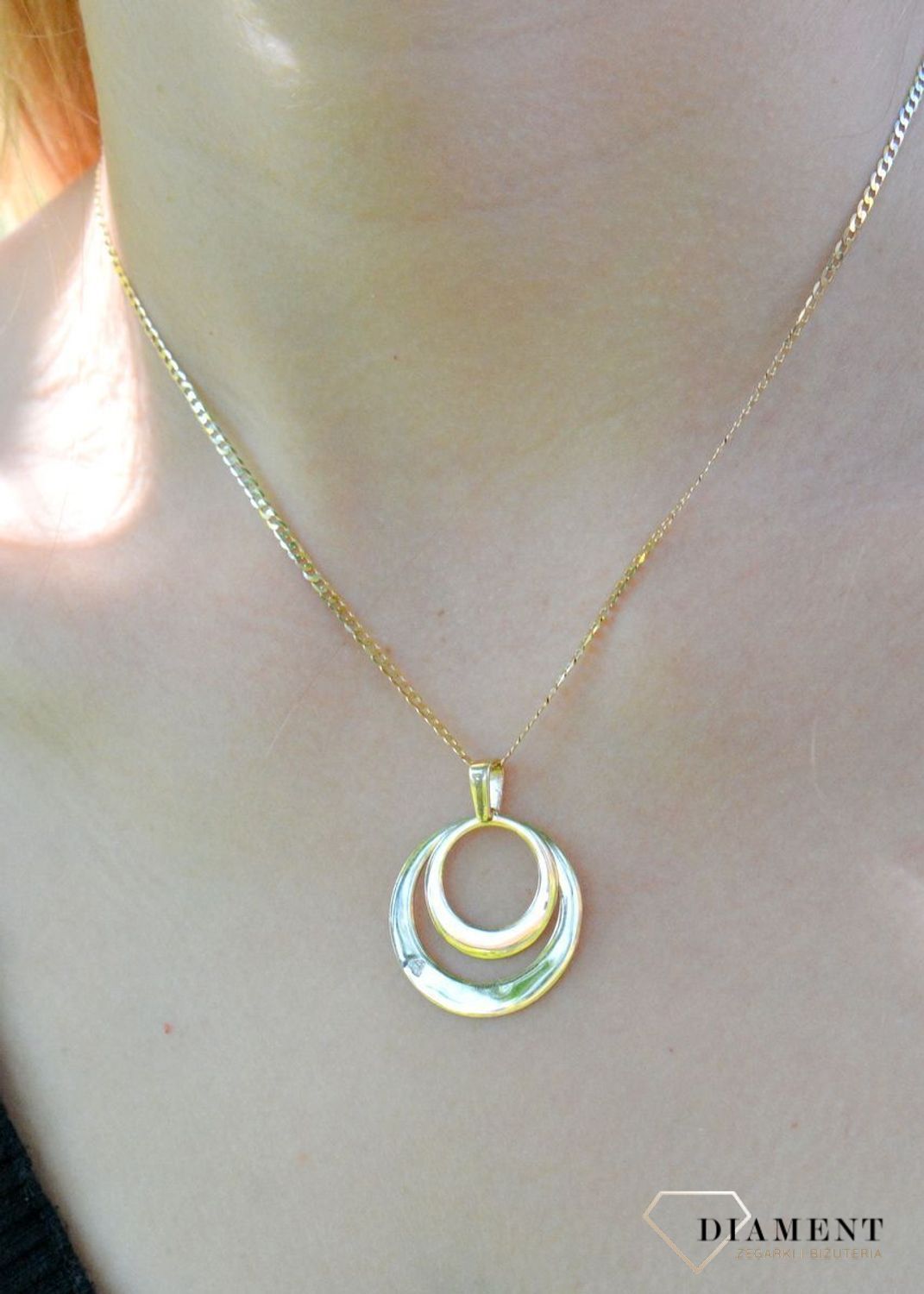 Złota zawieszka 585 okrągła z cyrkoniami DIA-ZAW-9764-585vf.jpg