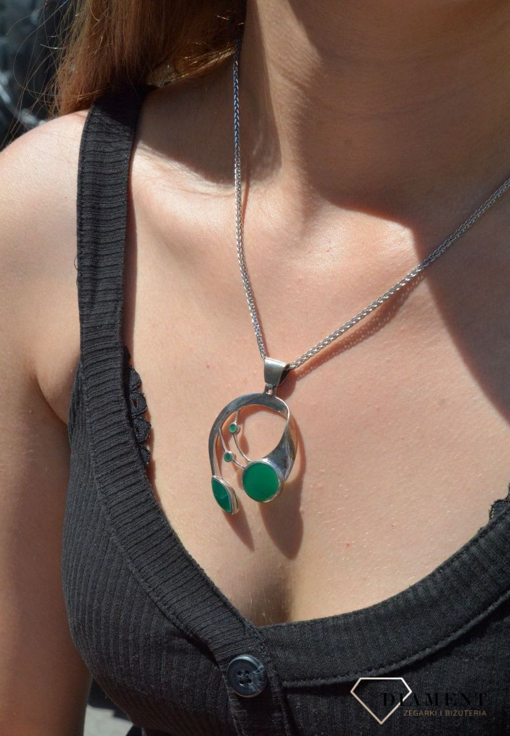 Zawieszka srebrna agat DIA-ZAW-AGAT-92. Srebrna zawieszka wykonana z próby 925 ozdobiona agatem. Srebrna zawieszka damska. Srebrna zawieszka dla kobiety. Srebrna zawieszka z agatem idealna na prezent. Srebr.jpg