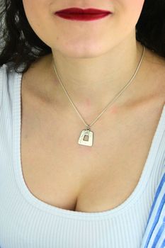 Srebrna zawieszka 925 geometryczna z wzorem  Biżuteria damska (4).jpg