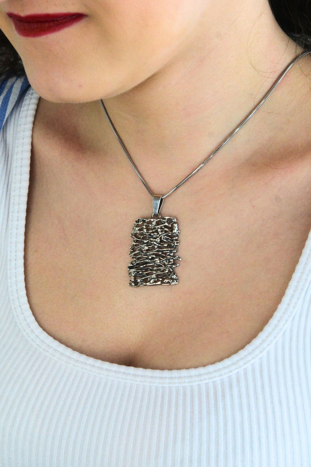 srebrna zawieszka damska, zawieszka prostokąt ażurowa, srebro próba 925, elegancka zawieszka damska, wisiorek ażurowy srebrny, prezent dla kobiety, 1.jpg