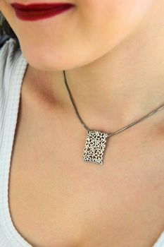 Srebrna zawieszka kwiaty 925 z cyrkoniami  Damska (4).jpg