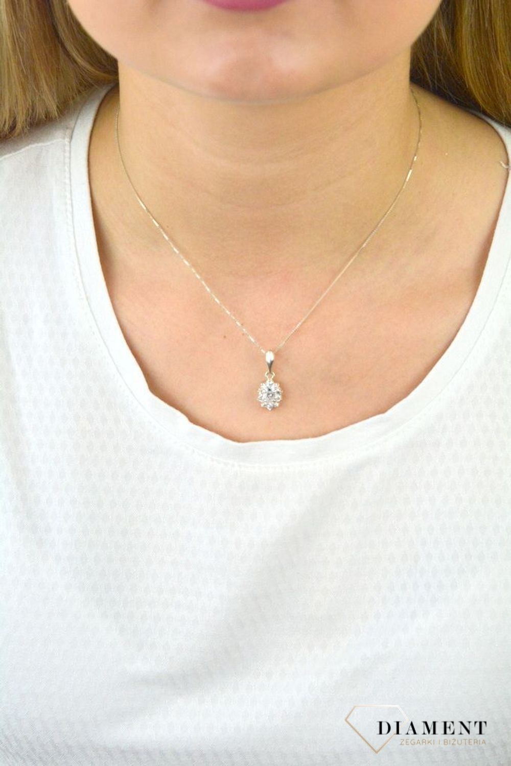 Srebrna zawieszka 925 ' Gwiezdna cyrkonia' DIA-ZAW-CYRKONIE1.jpg