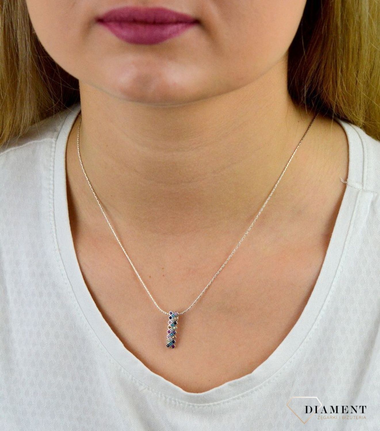 Zawieszka srebrna 925 podłużna z kolorowymi cyrkoniami DIA-ZAW-CYRKONIE16-925.jpg