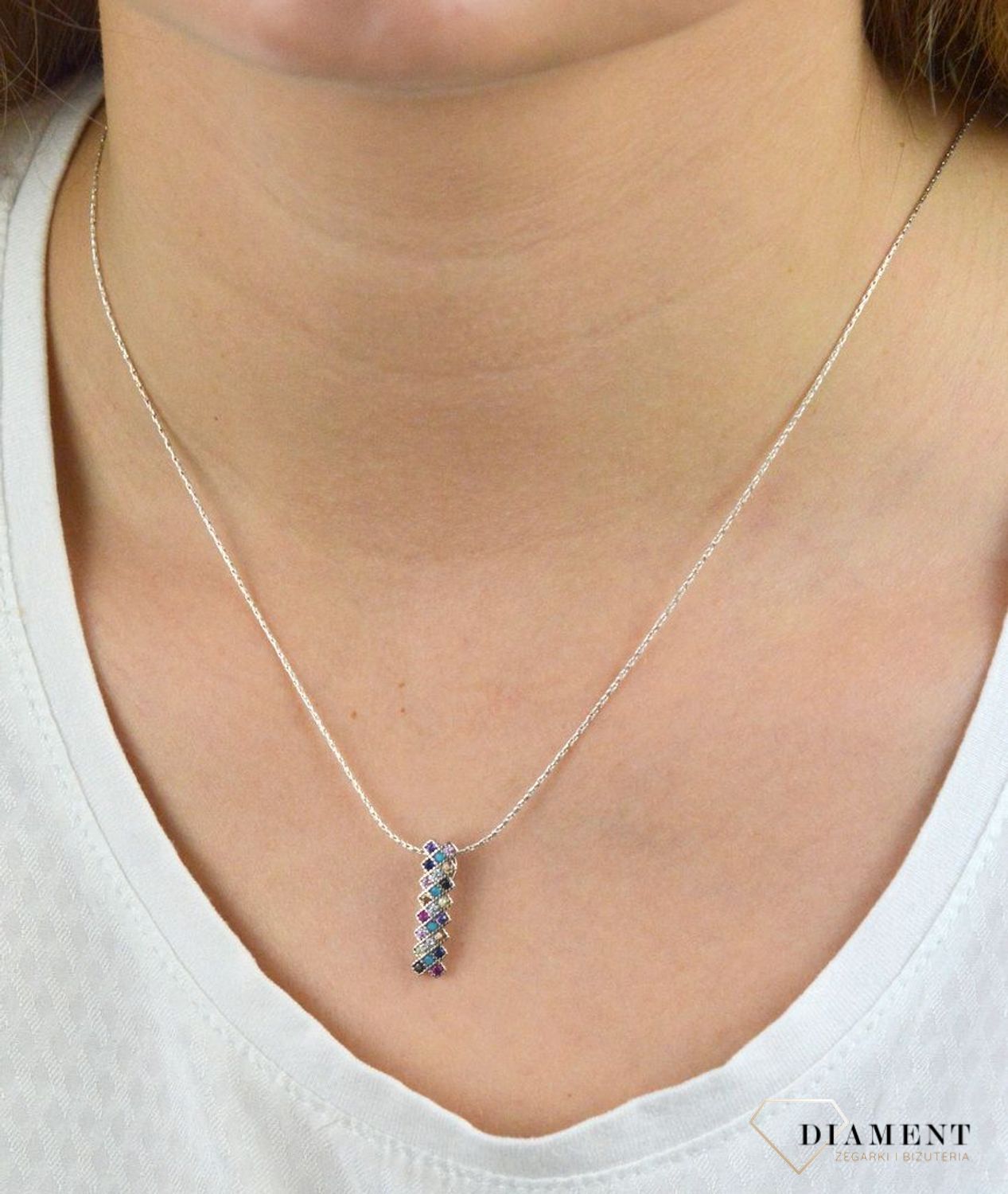 Zawieszka srebrna 925 podłużna z kolorowymi cyrkoniami DIA-ZAW-CYRKONIE16-925.jpg