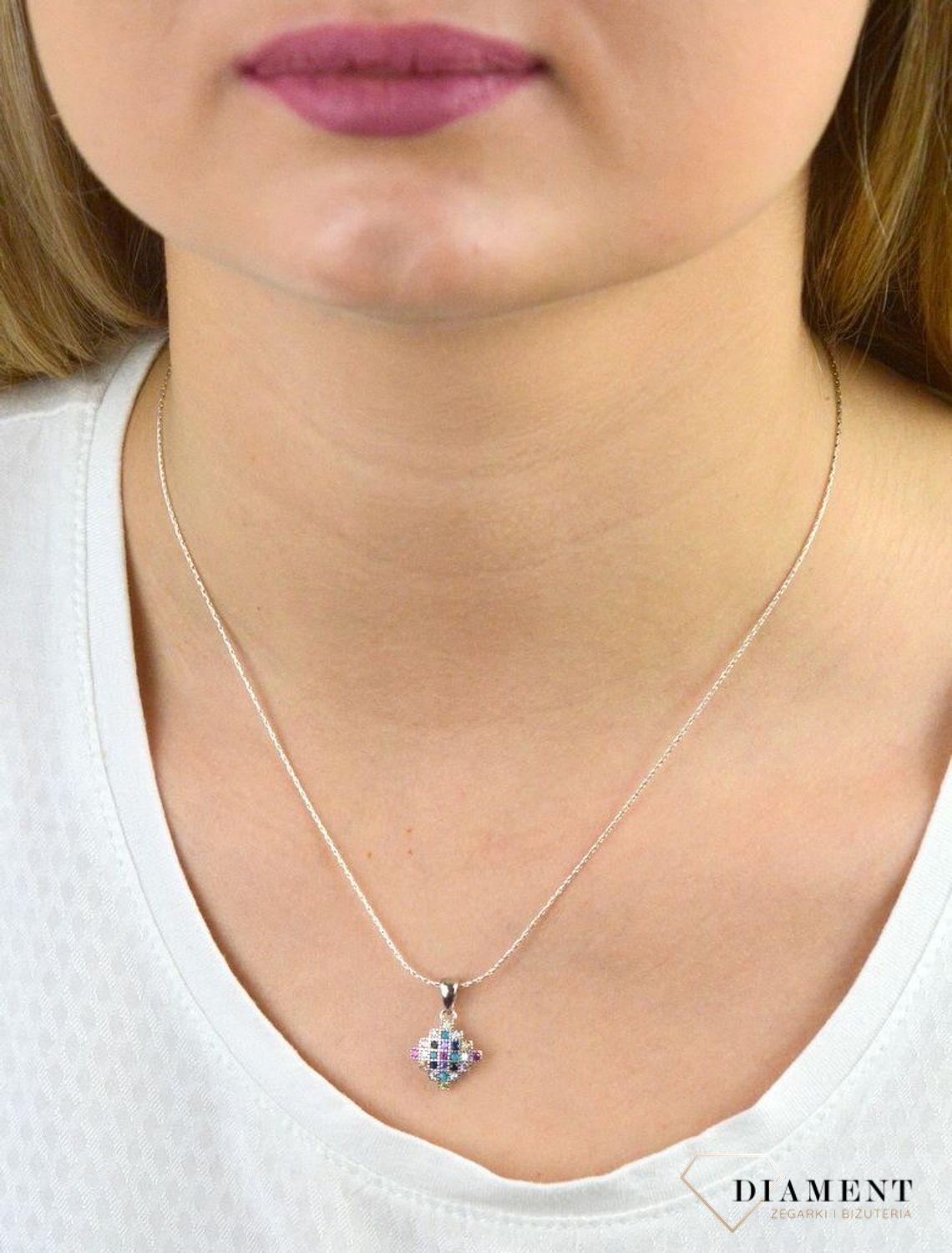 Srebrna zawieszka romb z kolorowymi cyrkoniami DIA-ZAW-CYRKONIE18-925.jpg