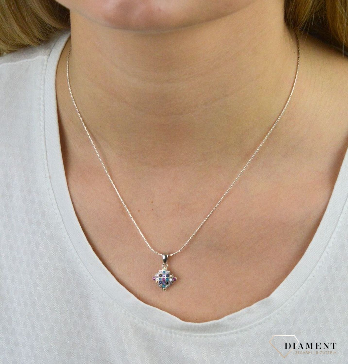 Srebrna zawieszka romb z kolorowymi cyrkoniami DIA-ZAW-CYRKONIE18-925.jpg