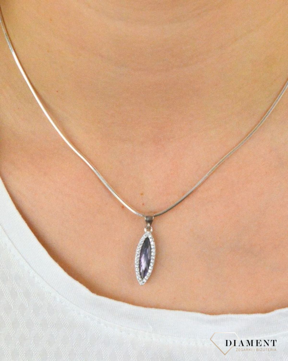 Srebrna zawieszka z fioletową cyrkonią DIA-ZAW-CYRKONIE7.jpg