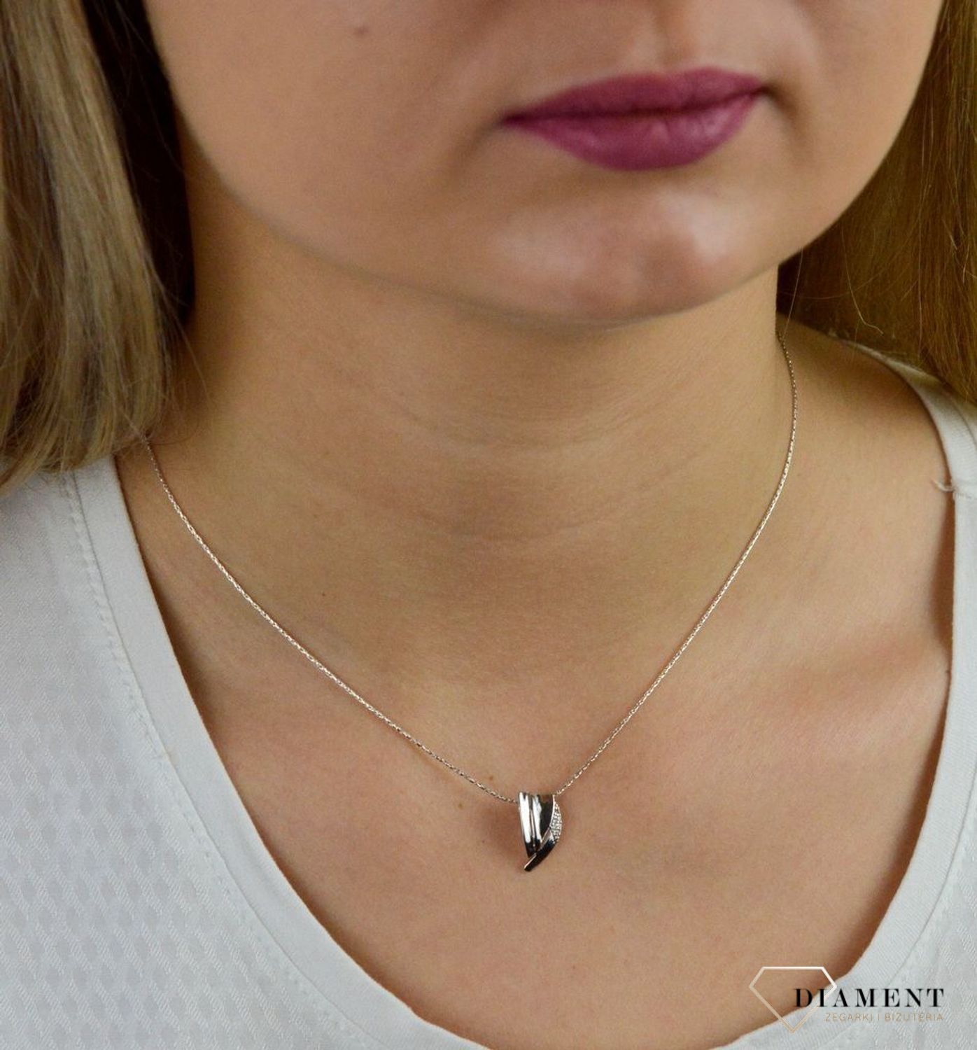 Srebrna zawieszka 925 łezka ozdobiona cyrkonią DIA-ZAW-CYRKONIE9-925.jpg
