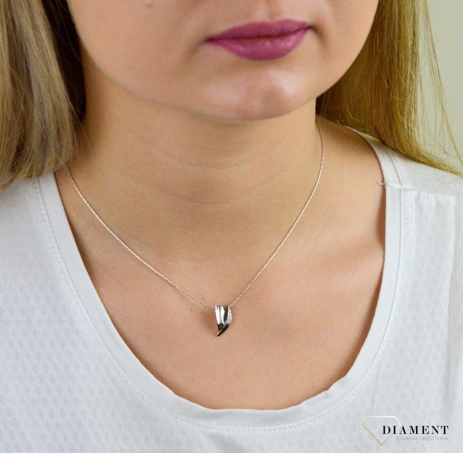 Srebrna zawieszka 925 łezka ozdobiona cyrkonią DIA-ZAW-CYRKONIE9-925.jpg