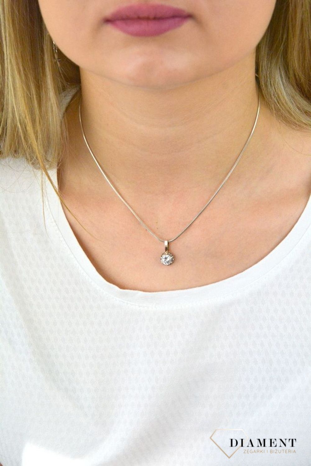 Zawieszka złota z cyrkonią DIA-ZAW-CYRONIA585.  Duża cyrkonia będzie pięknie błyszczała się na szyi. Na prezent. Naszyjnik złoty. Elegancka zawieszka..jpg