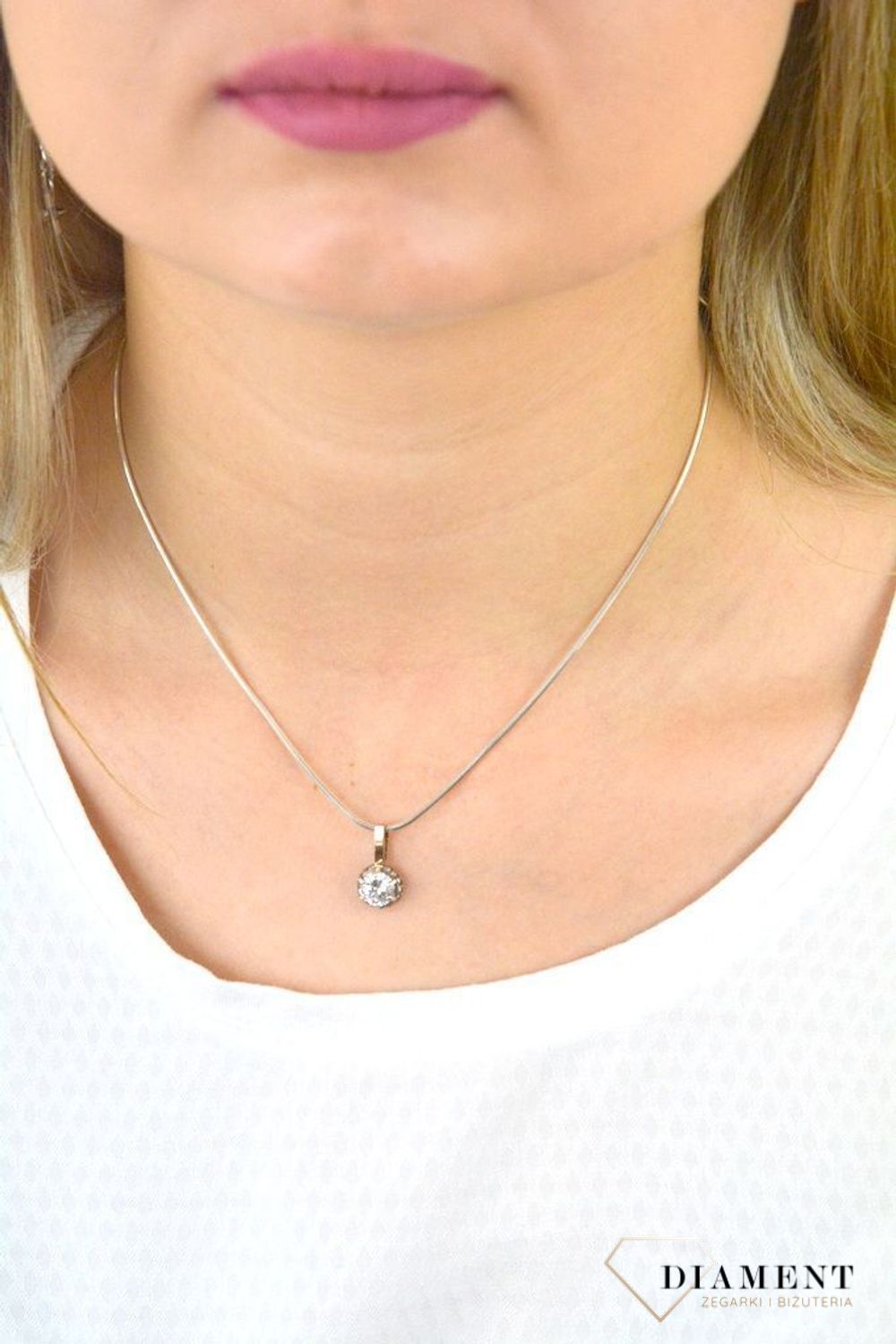 Zawieszka złota z cyrkonią DIA-ZAW-CYRONIA585.  Duża cyrkonia będzie pięknie błyszczała się na szyi. Na prezent. Naszyjnik złoty. Elegancka zawieszka..jpg